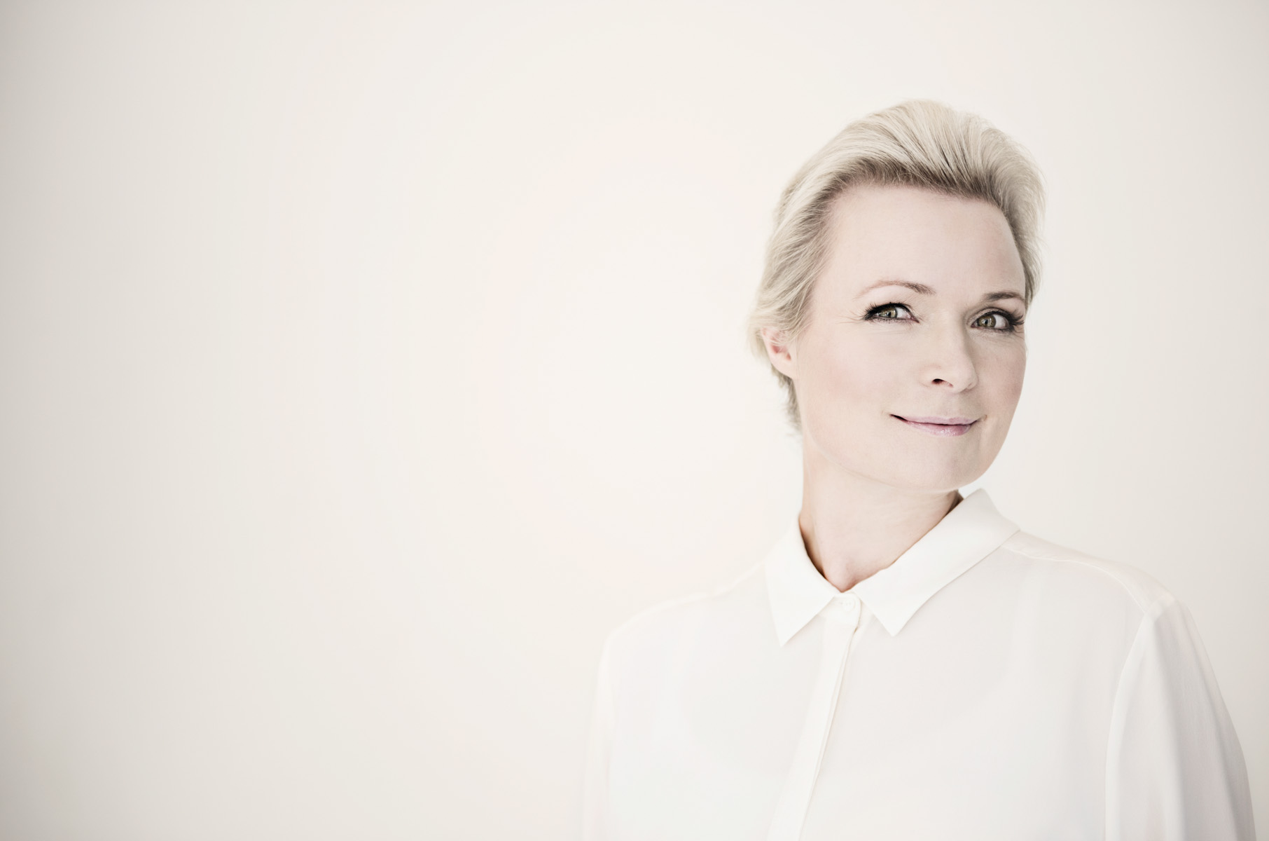 Helle Helle / Author